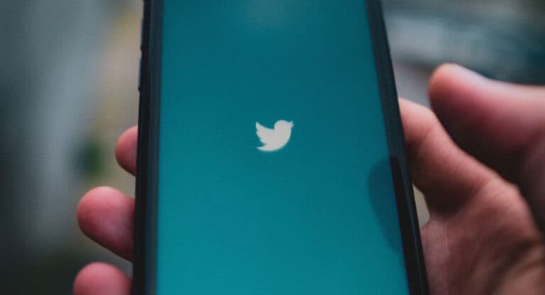 how to use twitter voice